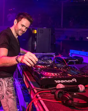Gareth Emery Costa Mesa