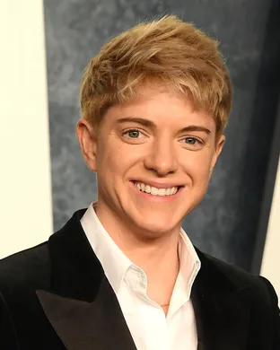 Mae Martin Los Angeles