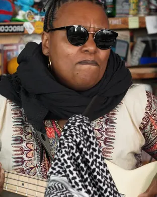 Meshell Ndegeocello Los Angeles
