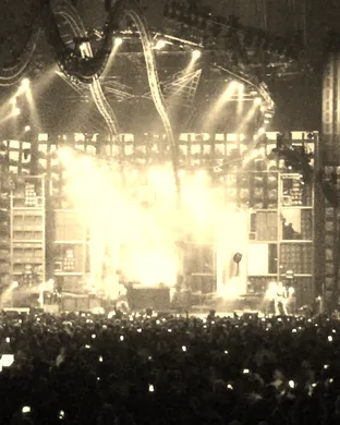 Motley Crue Long Beach